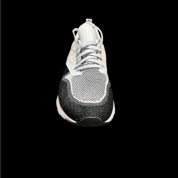 Nike Women's Odyssey React 2 FlyKnit Running Shoes 11.5 men/ 13 women - Picture 3 of 4